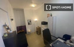 lyon, Auvergne-Rhône-Alpes 69140