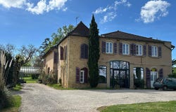 Charlieu, Rhône-Alpes 42190
