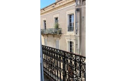 Nîmes, Languedoc-Roussillon 30000