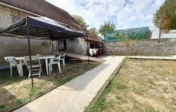 Uzech, Midi-Pyrénées 46310