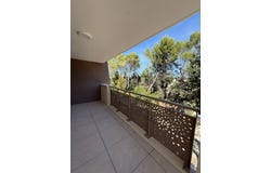 Nîmes, Languedoc-Roussillon 30000