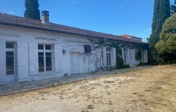 Nîmes, Languedoc-Roussillon 30000