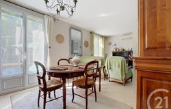 Bagnols-sur-Cèze, Languedoc-Roussillon 30200