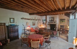 Ancy-le-Franc, Bourgogne-Franche-Comté 89160