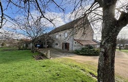 Auxy, Bourgogne 71400