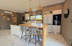 Salles, Nouvelle-Aquitaine 33770