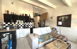 La Penne-sur-Huveaune, Provence-Alpes-Côte d'Azur 13821