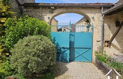 Stigny, Burgundy 89160