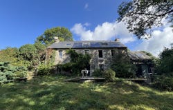 Callac, Brittany 22160