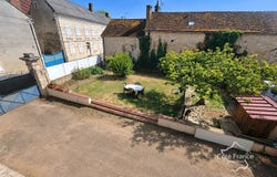 Vallan, Burgundy 89580