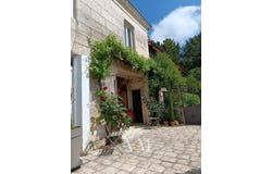 La Rochefoucauld-en-Angoumois, Charente 16110