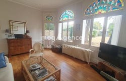 Laval, Pays de la Loire 53000