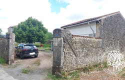 Asnières-la-Giraud, Poitou-Charentes 17400