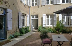 Charolles, Burgundy 71120