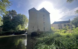 Vailly-sur-Sauldre, Centre 18260