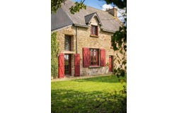 Auray, Brittany 56400