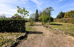 Curdin, Burgundy 71130