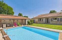 Aubeterre-sur-Dronne, Poitou-Charentes 16390