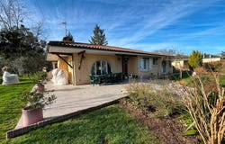 Saint-Denis-de-Pile, Aquitaine 33910