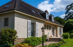Saint-Rémy, Burgundy 71100