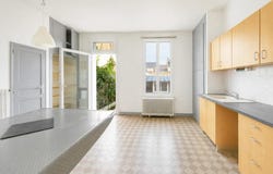 Tours, Centre-Val de Loire 37000