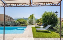 Grignan, Auvergne-Rhône-Alpes 26230