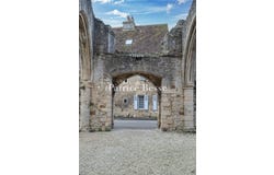 Falaise, Lower Normandy 14700