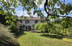 Igé, Burgundy 71960