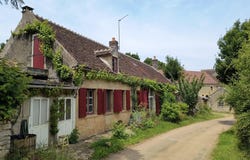 Arthel, Burgundy 58700