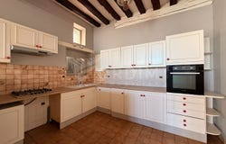 Joigny, Burgundy 89300