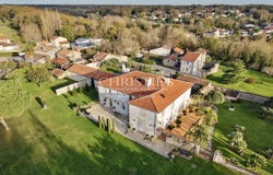 Saintes, Poitou-Charentes 17100