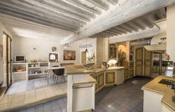 Maubec, Provence-Alpes-Côte d'Azur 84660