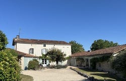 PALLUAUD, Poitou-Charentes 16390