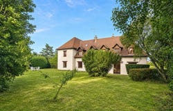 Arrou, Centre 28290