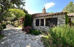 Saint-Paul-Trois-Châteaux, Drôme 26130