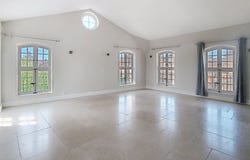 Uzès, Languedoc-Roussillon 30700