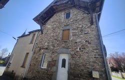 PRADINAS, Occitanie 12240
