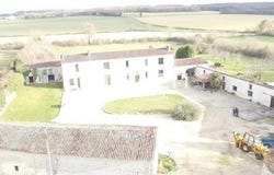 Chives, Poitou-Charentes 17510