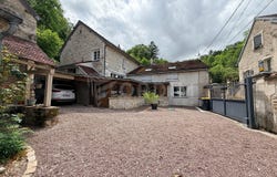 Molosmes, Burgundy 89700