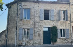 Lauzerte, Midi-Pyrénées 82110