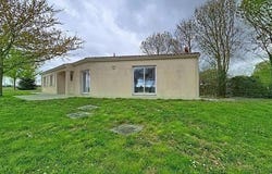 Lonzac, Poitou-Charentes 17520