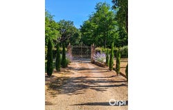 Pont-Saint-Esprit, Languedoc-Roussillon 30130