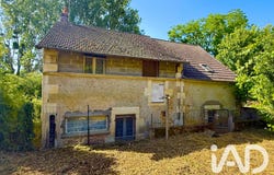 Donzy, Bourgogne-Franche-Comté 58220
