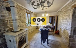 Arbois, Jura 39600