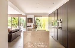 Tours, Centre-Val de Loire 37000