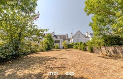 Auray, Brittany 56400