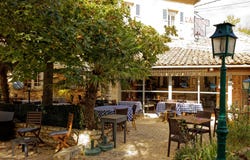 Tavel, Languedoc-Roussillon 30126