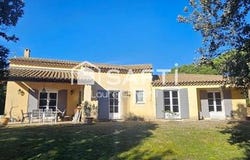 Suze-La-Rousse, Rhône-Alpes 26790