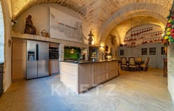 Uzès, Languedoc-Roussillon 30700