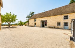 Beaune, Burgundy 21200